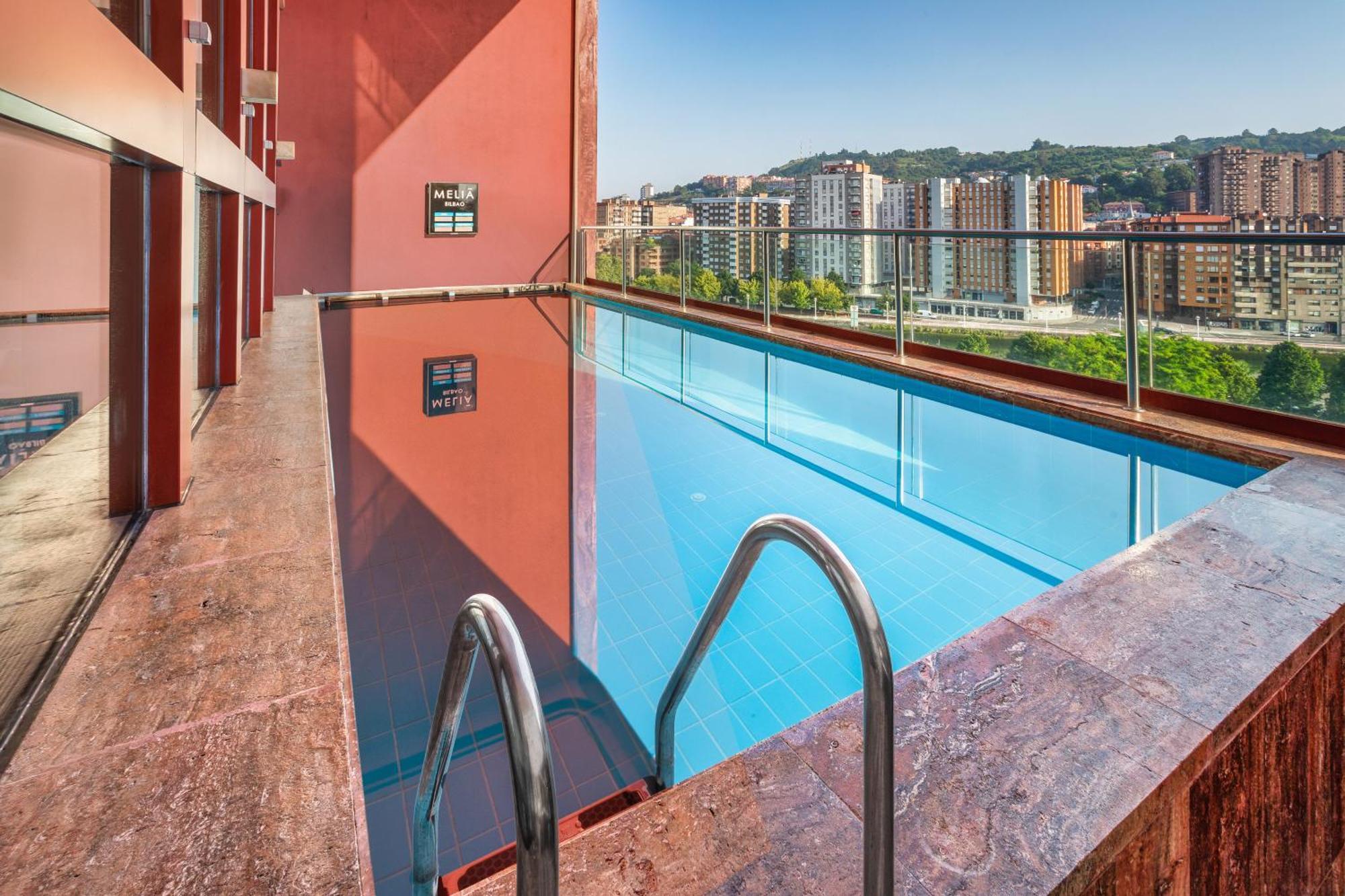 Hotel Melia Bilbao Exterior photo The swimming pool